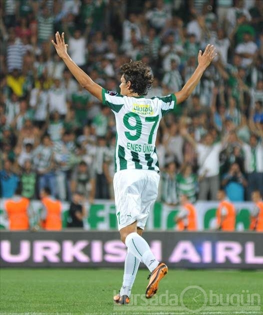 Enes Ünal sosyal medyayı salladı