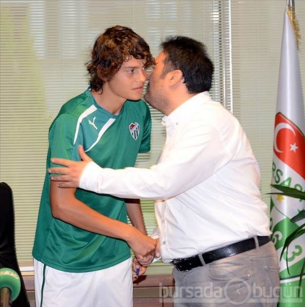 Enes Ünal sosyal medyayı salladı