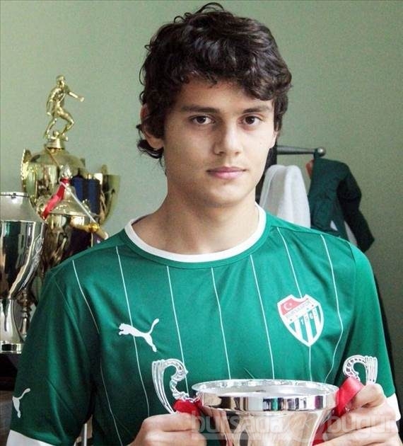 Enes Ünal sosyal medyayı salladı