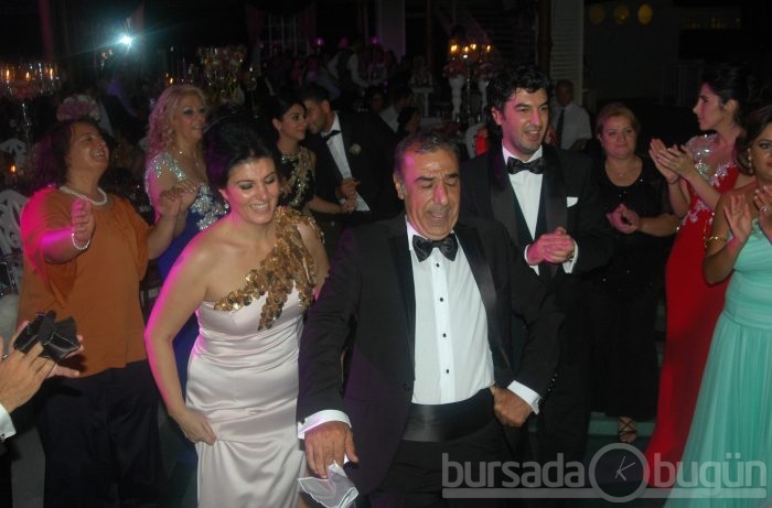 Çeçener ve Hayırlıoğlu ailelerinin mutlu günü