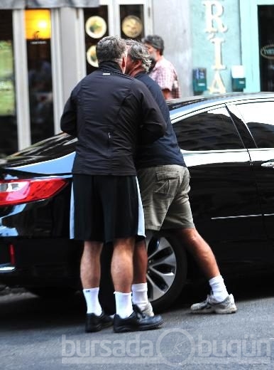 Alec Baldwin gazeteciye saldırdı