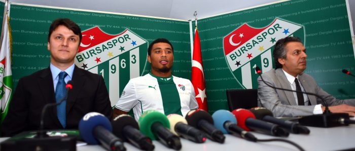 Colin Kazım gönülleri fethetti!