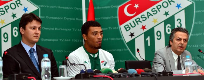 Colin Kazım gönülleri fethetti!