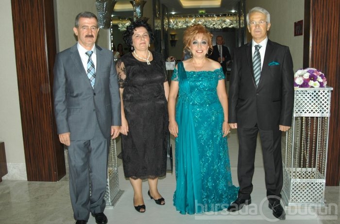 Evliliğe ilk adımı attılar...