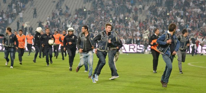 Derbide olay!Beşiktaş-Galatasaray maçı tamamlanamadı