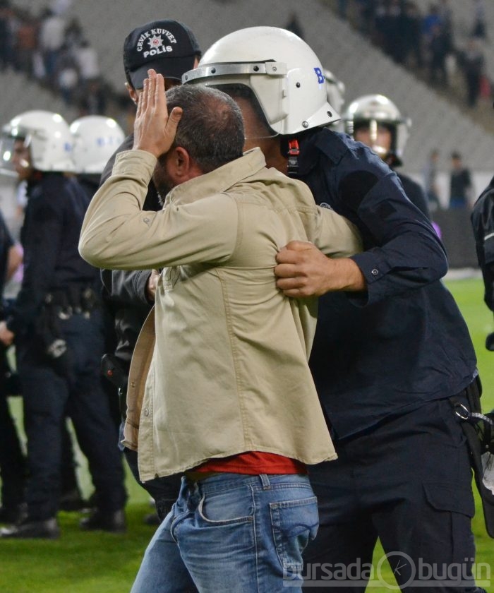 Derbide olay!Beşiktaş-Galatasaray maçı tamamlanamadı