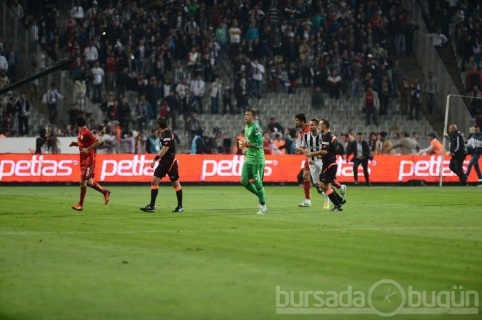 Derbide olay!Beşiktaş-Galatasaray maçı tamamlanamadı