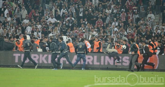 Derbide olay!Beşiktaş-Galatasaray maçı tamamlanamadı
