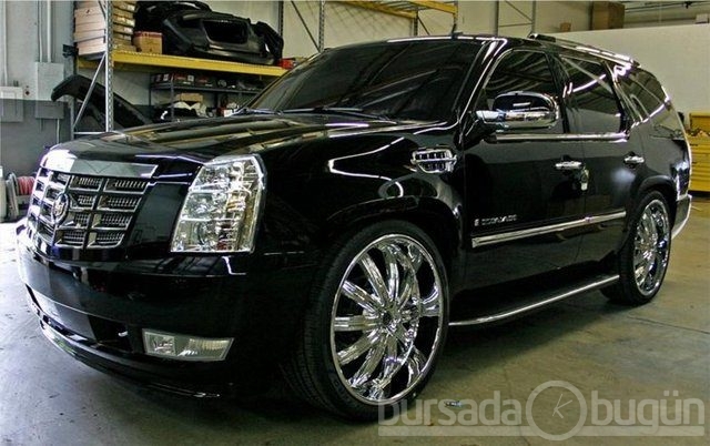 Paparazzisavar Cadillaclar...