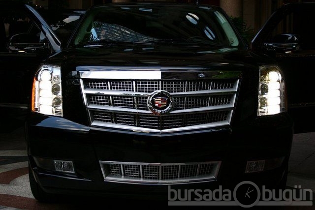 Paparazzisavar Cadillaclar...