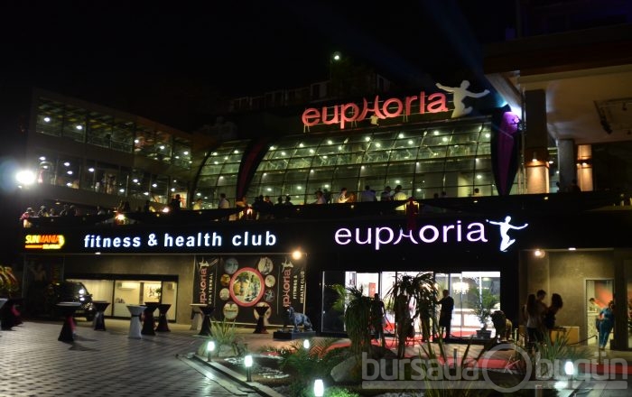 Euphoria Dan Gorkemli Acilis Foto Galerisi 2 Bursadabugun Com
