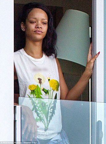 Rihanna yorgunluğa yenik düştü