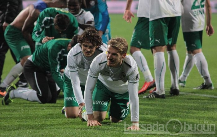Timsah 90'dan sonra açıldı:2-0