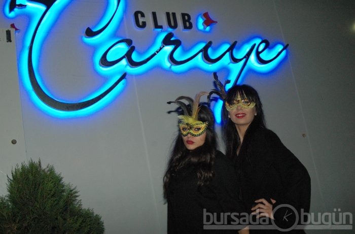 Club Cariye'yi Cadılar bastı...