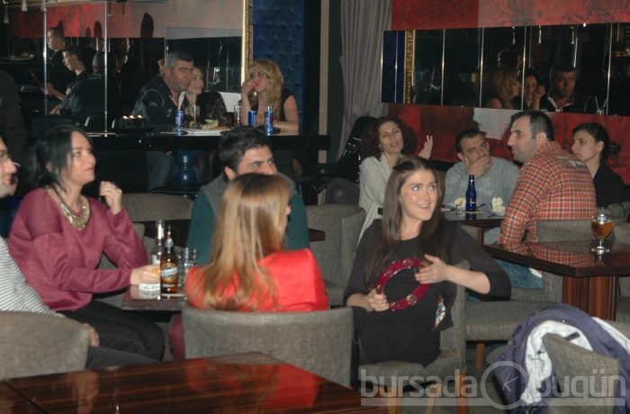 Bursalılar gecelere aktı, yer yerinden oynadı - ÖZEL HABER