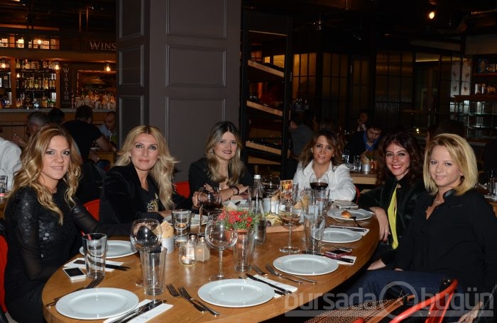 The Winston Brasserie'de Aslıhan Kement ile Cumartesi Gecesi...