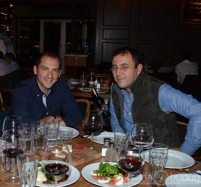 The Winston Brasserie'de Aslıhan Kement ile Cumartesi Gecesi...