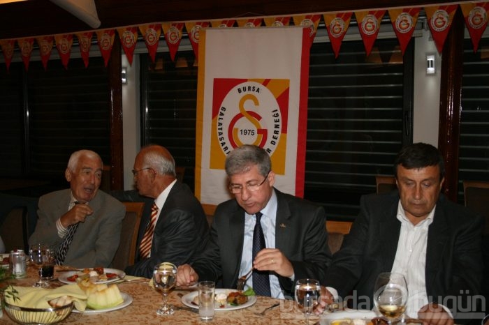 Bursa Galatasaray Liseliler bu yemekte buluştu... 