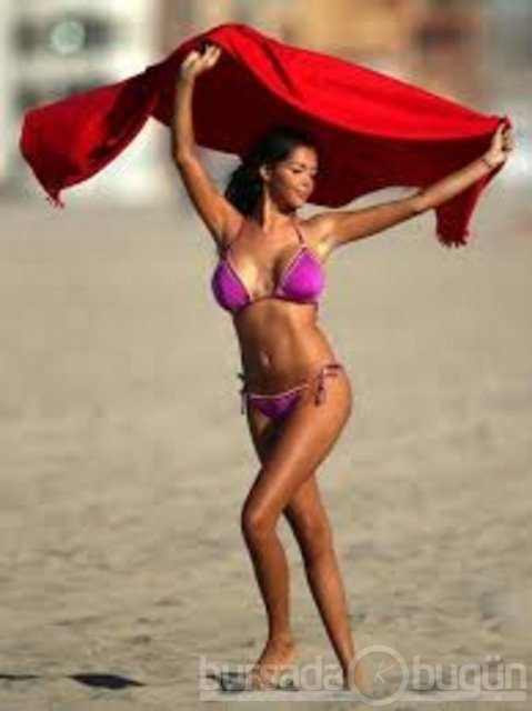 Nabilla Benattia fotoğrafları