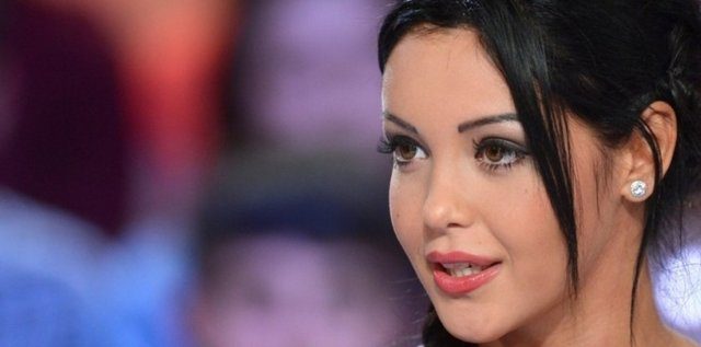 Nabilla Benattia fotoğrafları