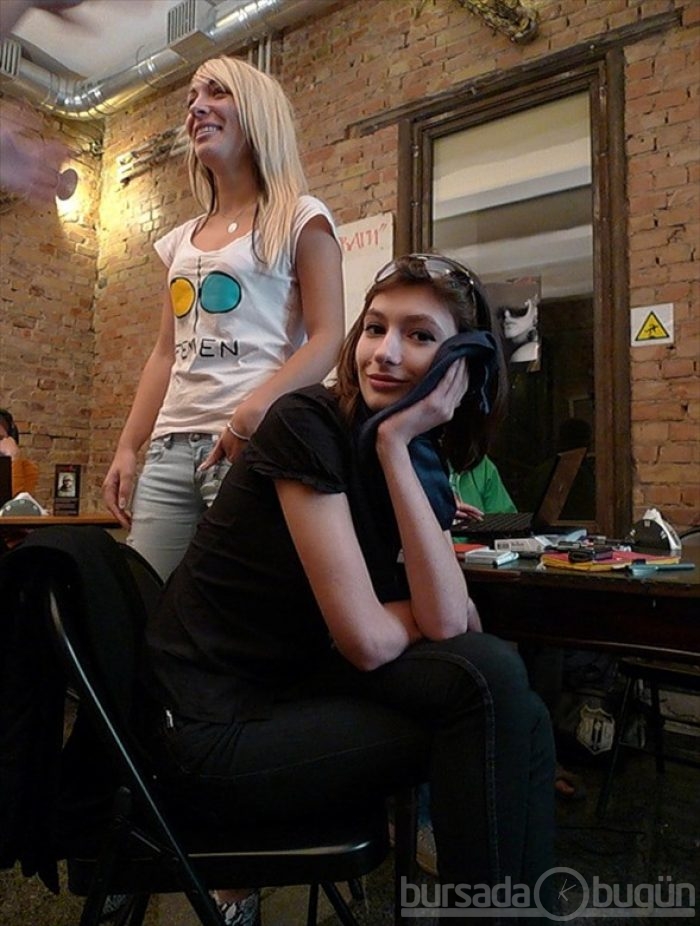 FEMEN'ler böyle hazırlanıyor