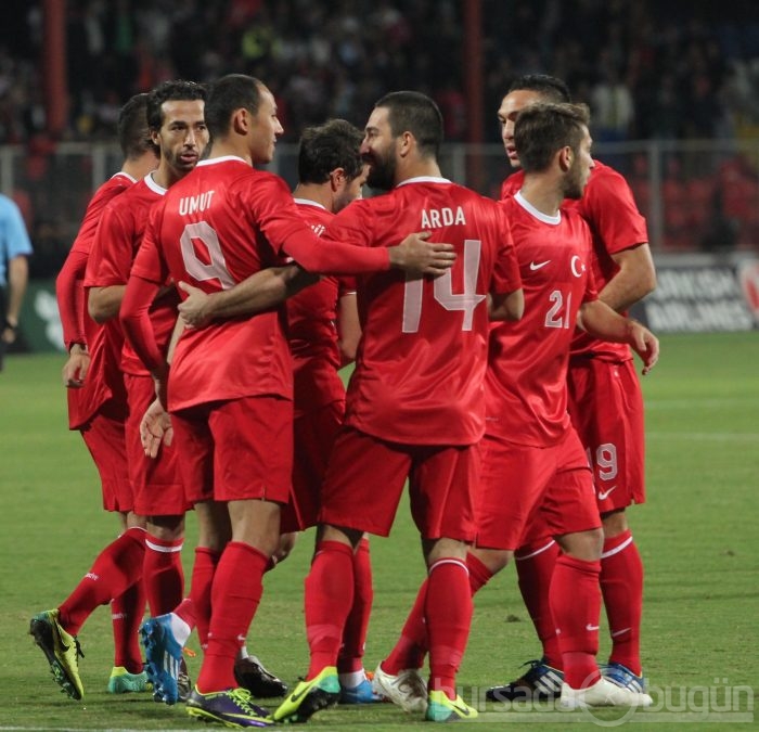 Türkiye 2'de 2 yaptı!