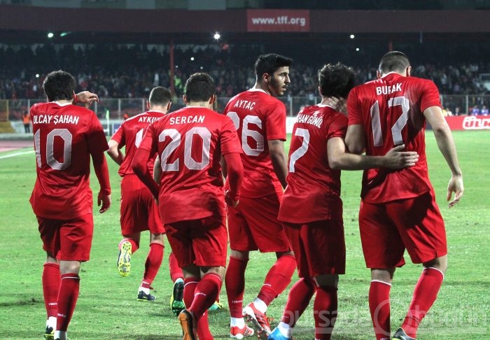 Türkiye 2'de 2 yaptı!