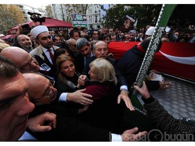 Büyük usta böyle uğurlandı...