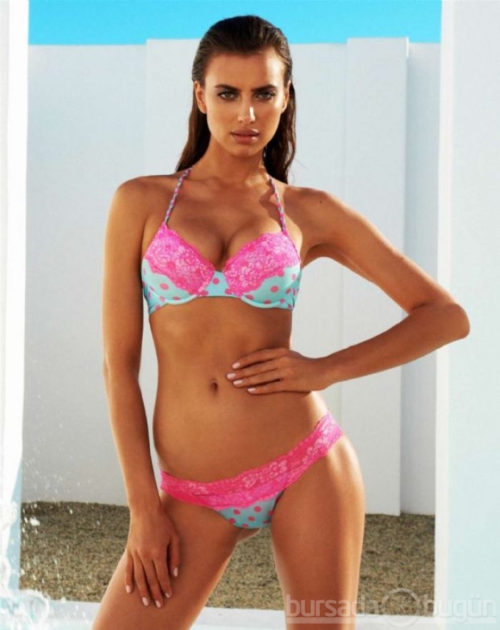 Irina Shayk&acute;tan seksi pozlar