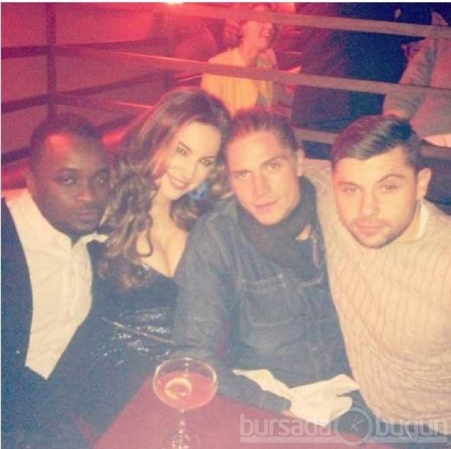 Kelly Brook fotoğrafları