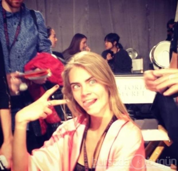  Behati Prinsloo plajda