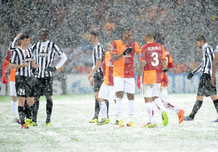 Kar yağışı Galatasaray-Juventus maçını ertelendi