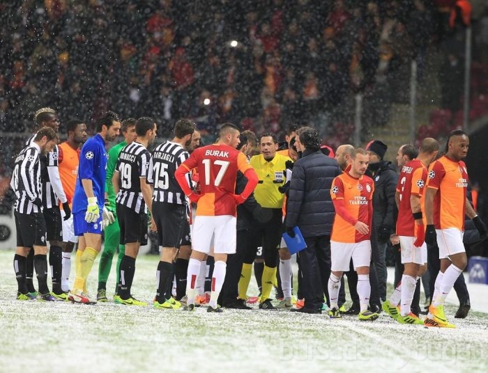 Kar yağışı Galatasaray-Juventus maçını ertelendi