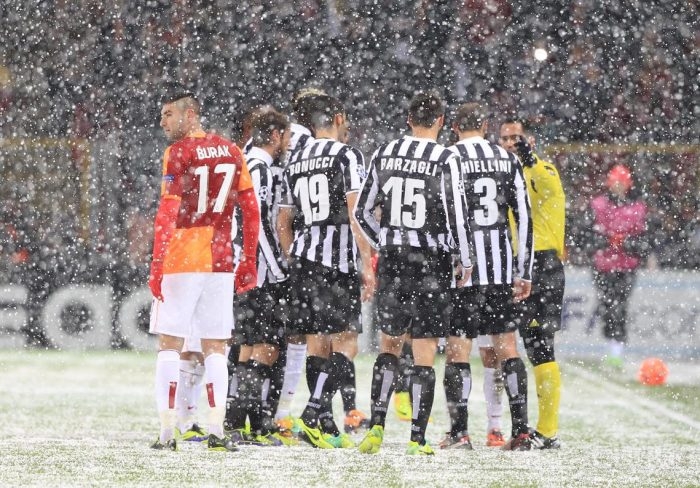 Kar yağışı Galatasaray-Juventus maçını ertelendi