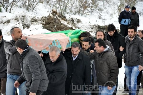 Tolga Zengin'in annesi son yolculuğuna uğurlandı