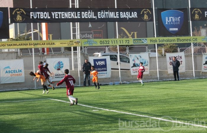 Junior League Bursa 2013 şampiyonu Bağlarbaşıspor