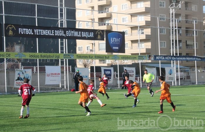 Junior League Bursa 2013 şampiyonu Bağlarbaşıspor