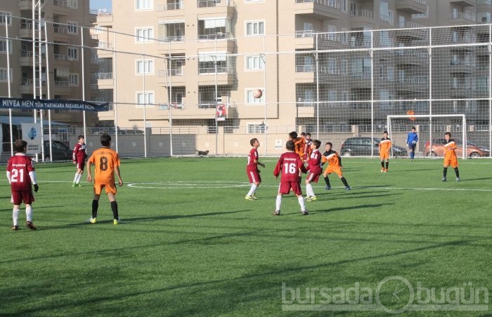 Junior League Bursa 2013 şampiyonu Bağlarbaşıspor