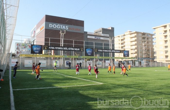 Junior League Bursa 2013 şampiyonu Bağlarbaşıspor