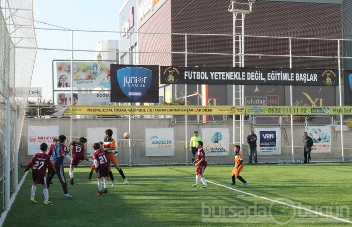 Junior League Bursa 2013 şampiyonu Bağlarbaşıspor
