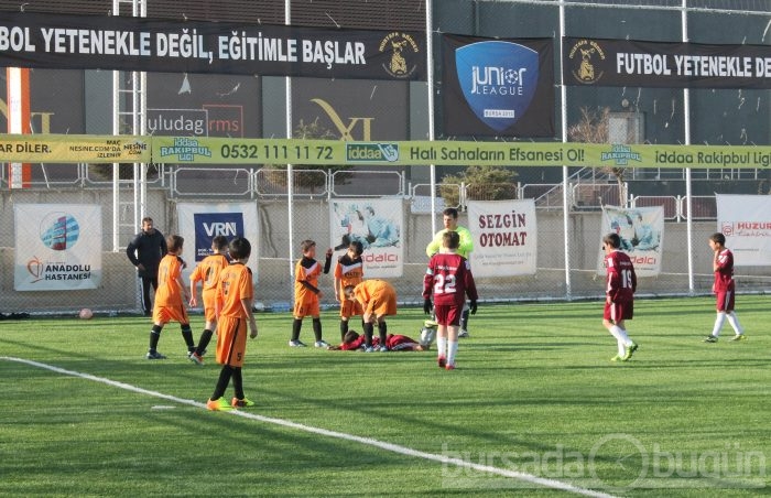 Junior League Bursa 2013 şampiyonu Bağlarbaşıspor