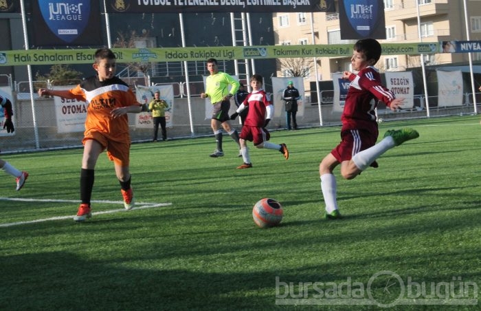 Junior League Bursa 2013 şampiyonu Bağlarbaşıspor
