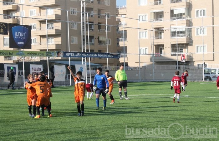 Junior League Bursa 2013 şampiyonu Bağlarbaşıspor