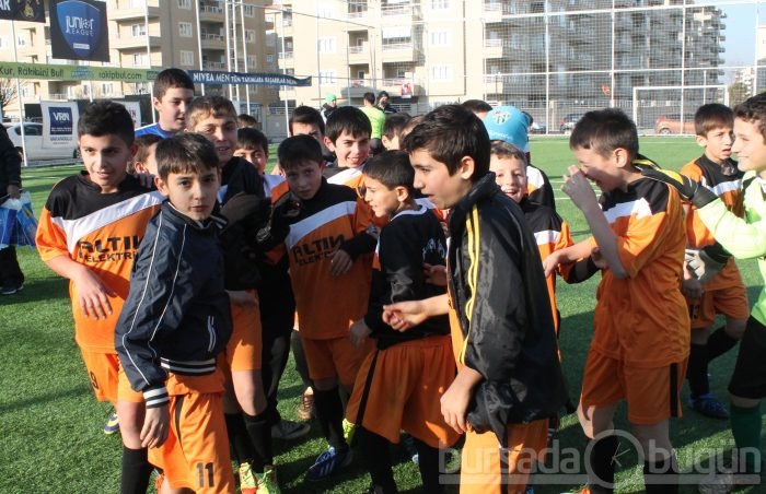 Junior League Bursa 2013 şampiyonu Bağlarbaşıspor