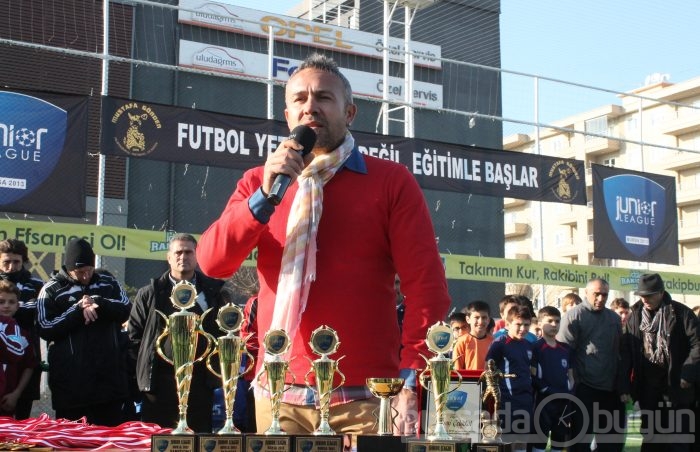 Junior League Bursa 2013 şampiyonu Bağlarbaşıspor