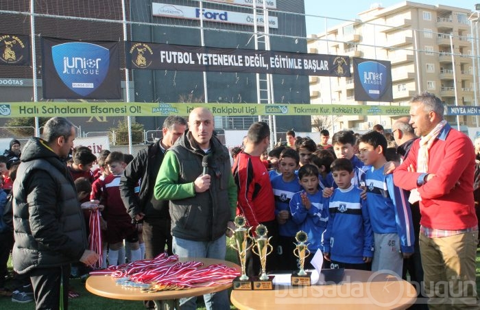Junior League Bursa 2013 şampiyonu Bağlarbaşıspor