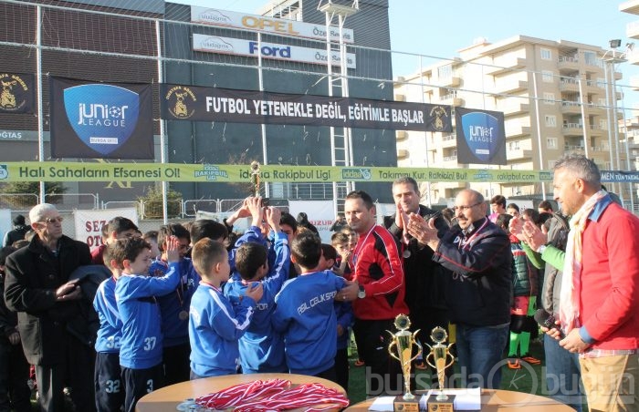 Junior League Bursa 2013 şampiyonu Bağlarbaşıspor