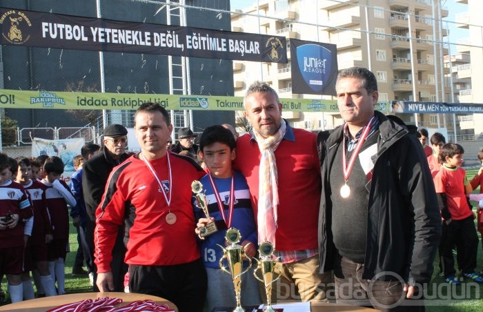 Junior League Bursa 2013 şampiyonu Bağlarbaşıspor