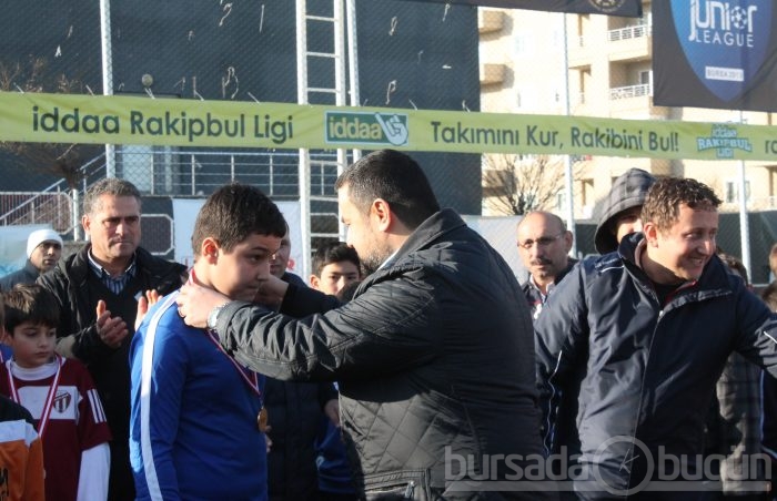 Junior League Bursa 2013 şampiyonu Bağlarbaşıspor