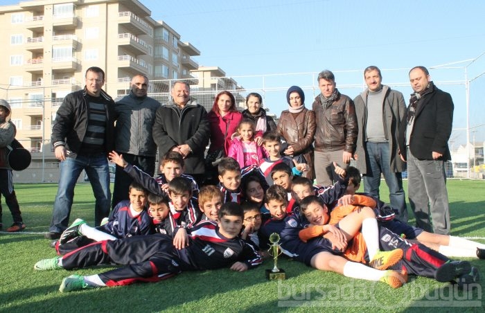 Junior League Bursa 2013 şampiyonu Bağlarbaşıspor